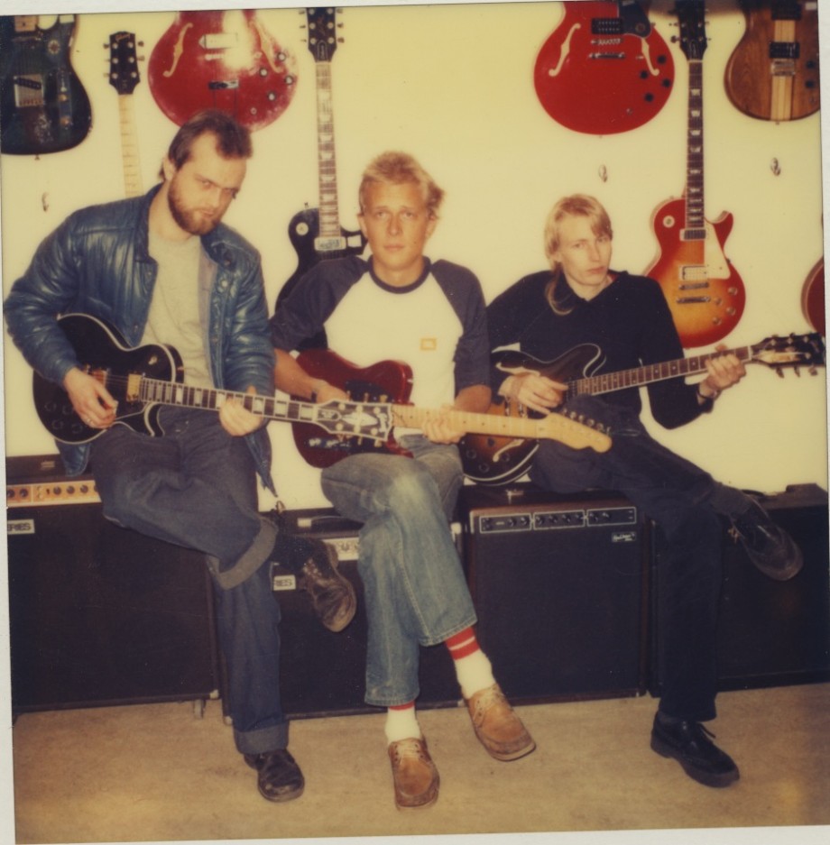 Gert Ryding , Johan Hörnfeldt och Ulrik Carlsson. På Kapten gitarr i Haga.